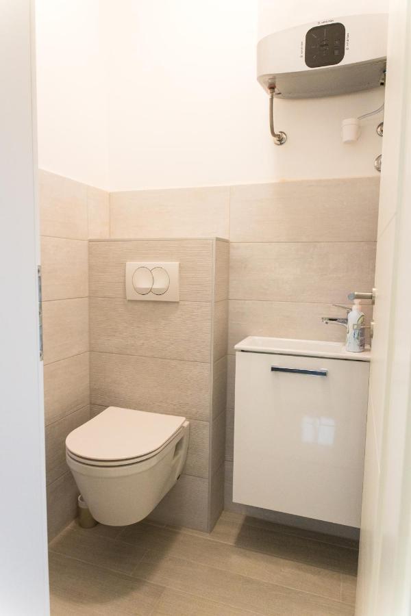 Apartment Zara - Luxury Apartment With Private Pool Buitenkant foto