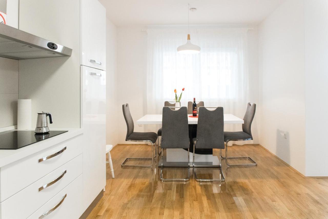 Apartment Zara - Luxury Apartment With Private Pool Buitenkant foto