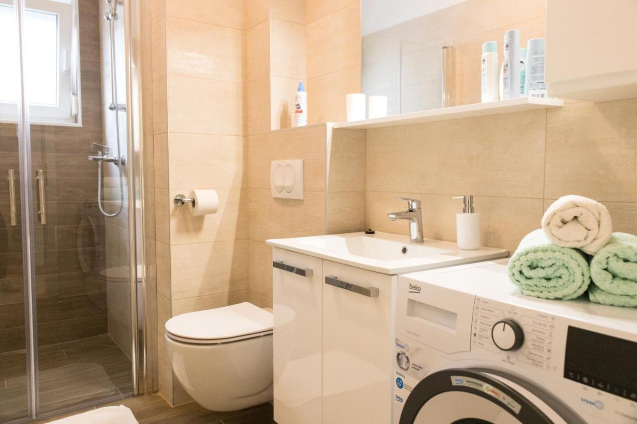 Apartment Zara - Luxury Apartment With Private Pool Buitenkant foto