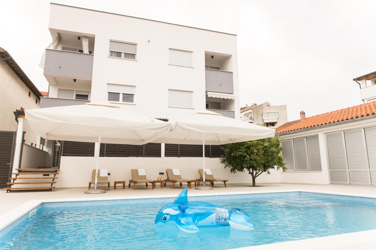 Apartment Zara - Luxury Apartment With Private Pool Buitenkant foto